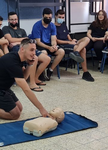 קורס עזרה ראשונה בכיתה י’