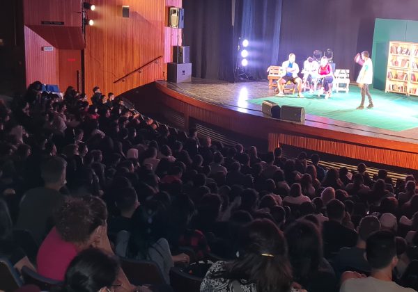 המופע “חשבון פשוט” לתלמידי החטיבה העליונה