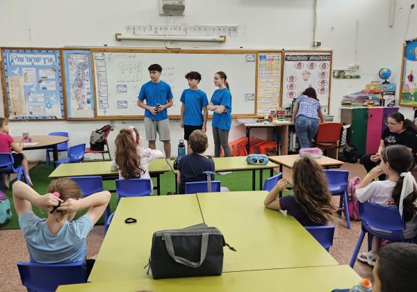 המש,צים בפעילות ‘אור ירוק’ ביסודיים