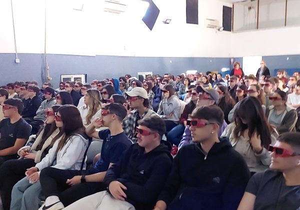 שכבה י”א – סינמה דרייב
