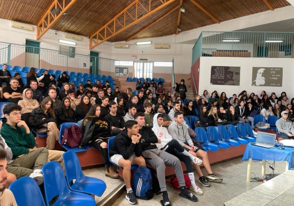 שרון חיים יוסף במפגש עם שכבה י”ב