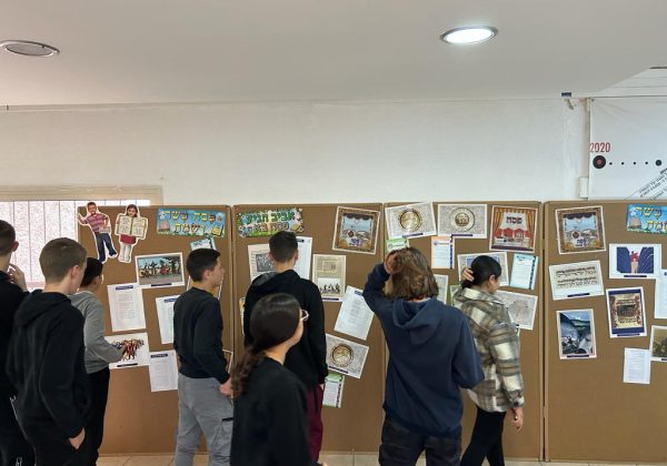 שיעור תנ”ך לקראת פסח – התבוננות בתערוכה