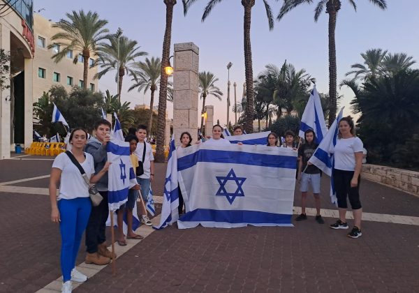 שיעור חינוך שכבה ח׳ – ״בעטף ליבי״