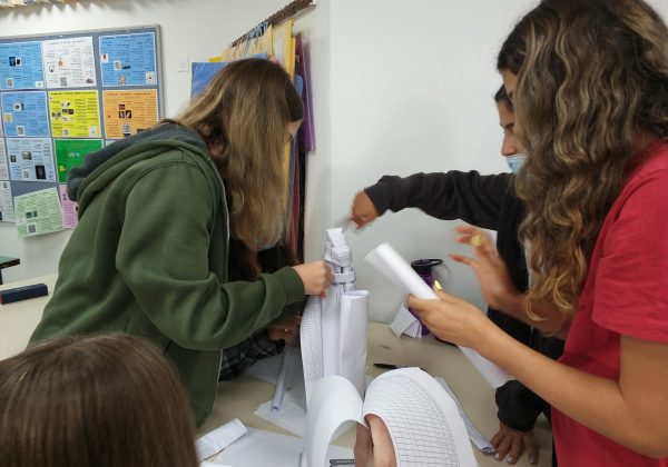 מדע ומנהיגות בכיתה ח4