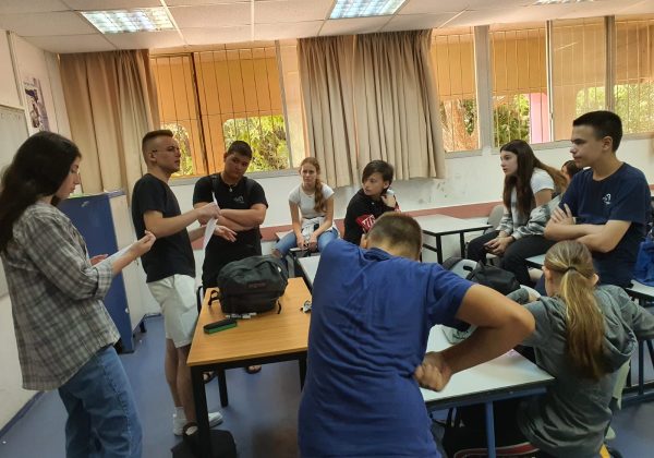 איך מתמודדים עם השעמום בחופש בלי להיסחף להתנהגויות ממכרות?