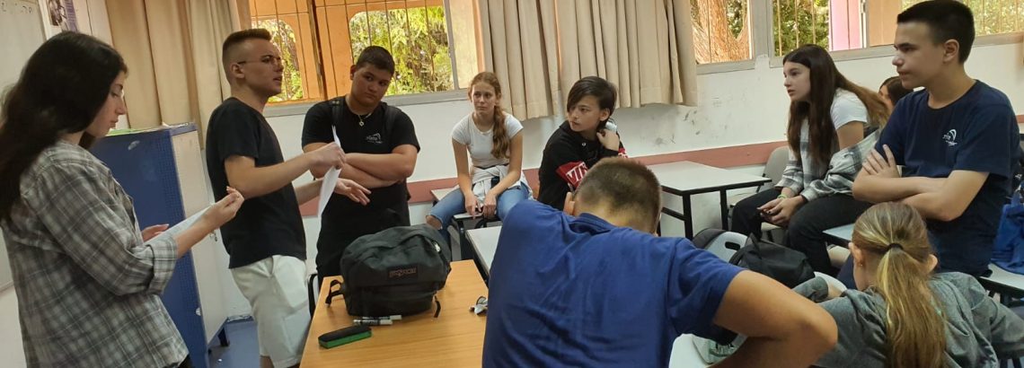 איך מתמודדים עם השעמום בחופש בלי להיסחף להתנהגויות ממכרות?