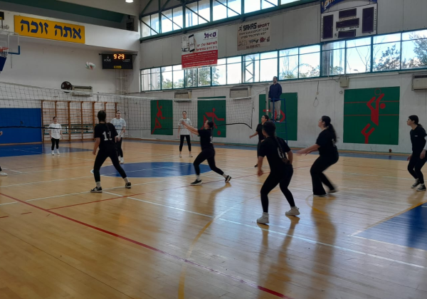 נבחרת ט’ תלמידות פתחה ברגל ימין את אליפות הכדורשת