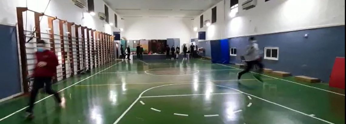 רצים להדלקת חנוכיה